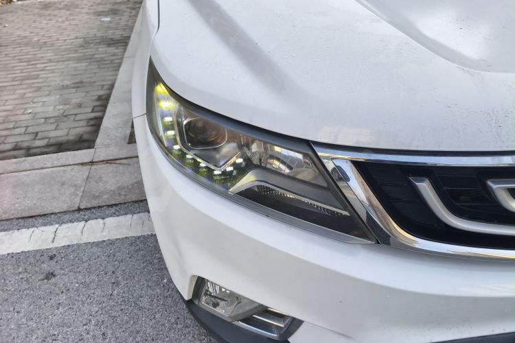 吉利汽车 远景X6 2016款 1.3T CVT旗舰型车身外观8