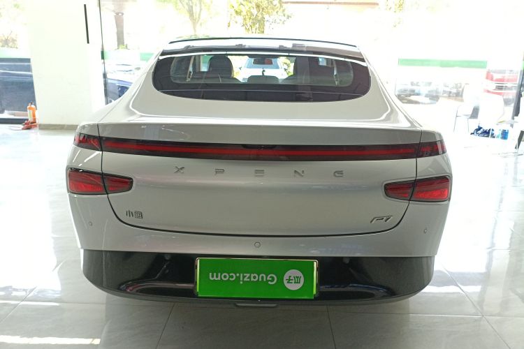 小鹏P7 2023款 P7i 702 Pro车身外观6