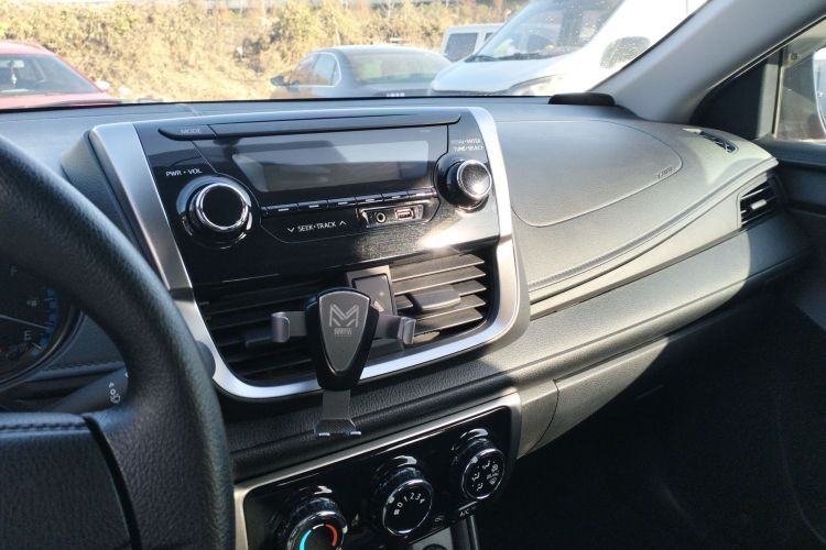 丰田 YARiS L 致享 2017款 1.5E CVT魅动版中控内饰16