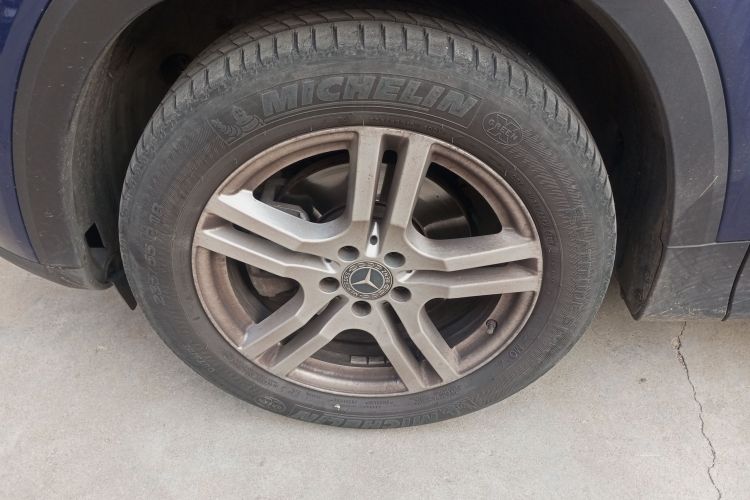 奔驰GLB 2020款 改款 GLB 200 动感型车身外观6007