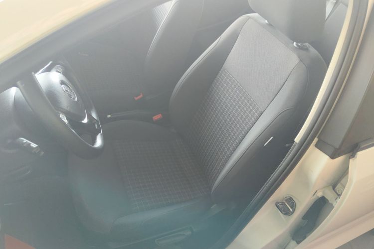 大众 Polo 2016款 1.6L 自动舒适型中控内饰19