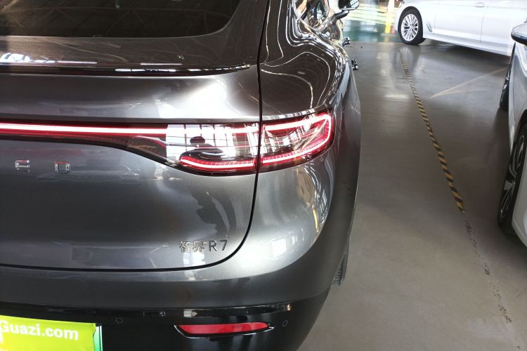 鸿蒙智行 智界R7 2025款 增程 251km Max车身外观6006