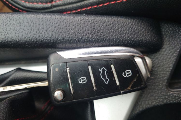 江汽集团 瑞风S3 2016款 1.5L 手动豪华智能型中控内饰11