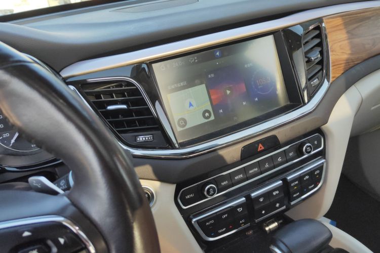 广汽传祺 传祺GS8 2017款 320T 两驱豪华智联版（七座）中控内饰16