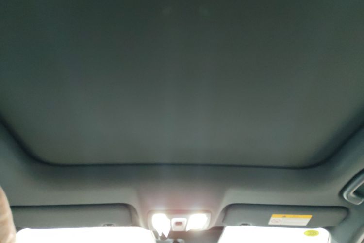 长安UNI-V 2025款 1.5T 500Bar尊贵运动型中控内饰22