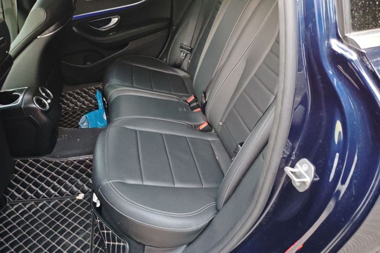 奔驰E级 2020款 改款 E 300 L 运动时尚型中控内饰21