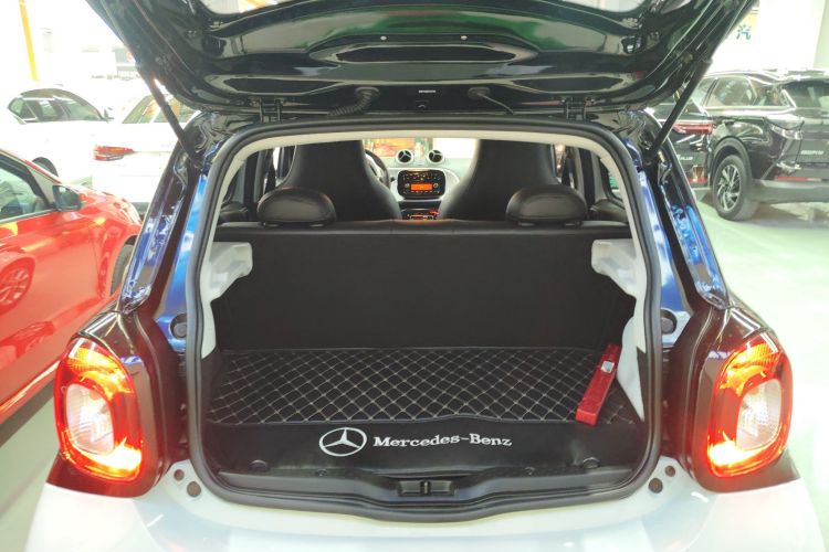 smart forfour 2018款 1.0L 52千瓦灵动版机舱底盘23