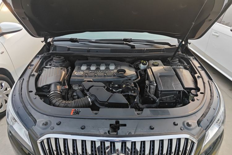 别克 君越 2013款 2.4L SIDI领先舒适型机舱底盘24