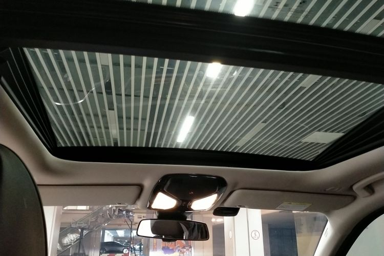 宝马3系 2022款 改款 325Li M运动套装中控内饰22