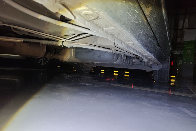 别克GL8 2013款 3.0L XT豪华商务旗舰版局部细节9004