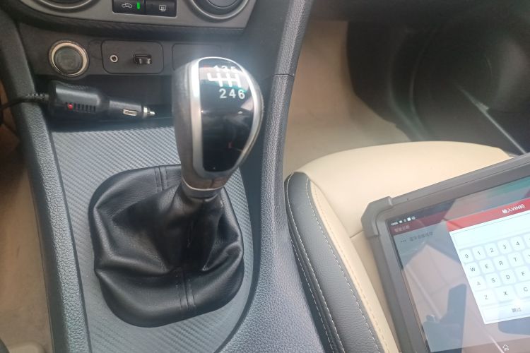 海马 福美来 2015款 1.6L 手动品尚型中控内饰18