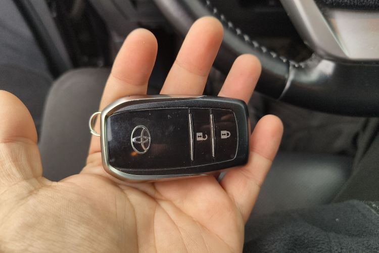 丰田 汉兰达 2015款 2.0T 两驱豪华版 7座中控内饰11