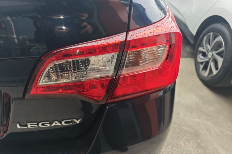 斯巴鲁 力狮 2020款 改款 2.5i 全驱风尚版车身外观9