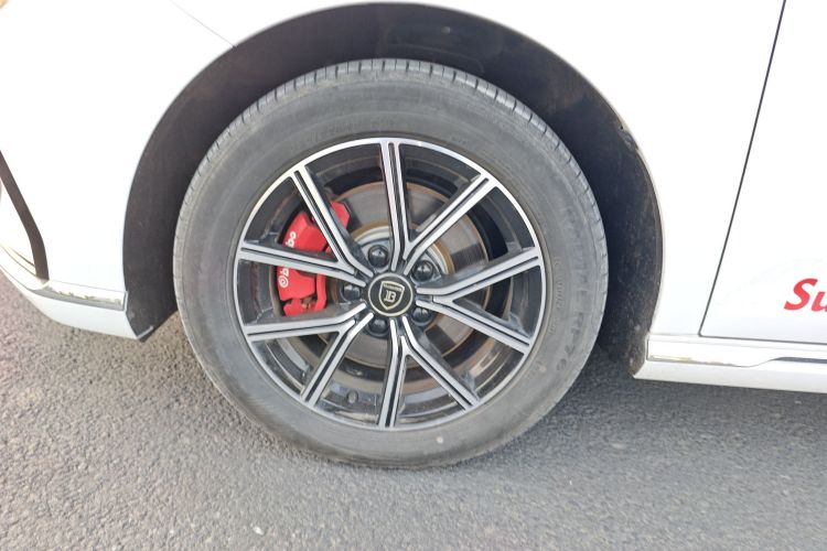 比亚迪 宋MAX新能源 2022款 DM-i 105KM 尊荣型车身外观6007