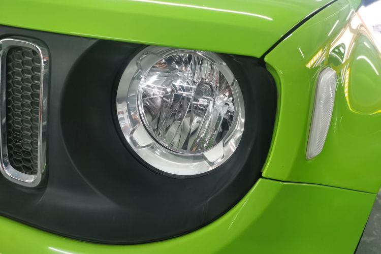 Jeep 自由侠 2017款  180T 自动劲能版局部细节36