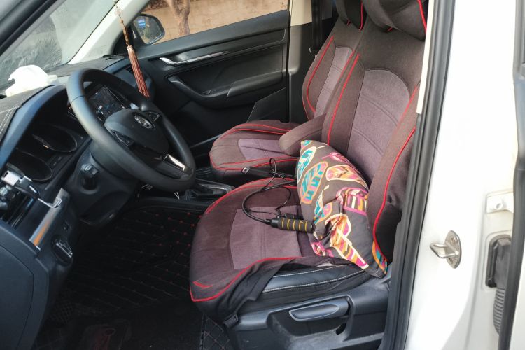 斯柯达 柯米克 2018款 1.5L 自动舒适版 国VI中控内饰19