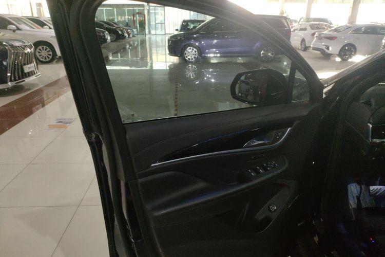 别克 昂科旗 2022款 652T 四驱尊享旗舰型 6座中控内饰7007