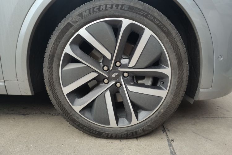 理想汽车 理想L8 2023款 Pro车身外观6002