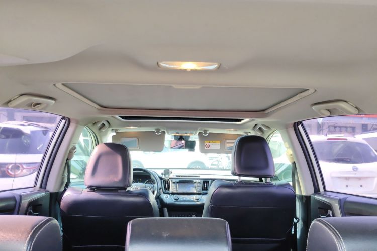 丰田 RAV4荣放 2016款 2.5L 自动四驱尊贵版局部细节22