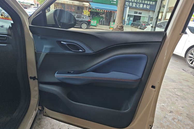 比亚迪 海鸥 2025款 305km 活力版中控内饰42