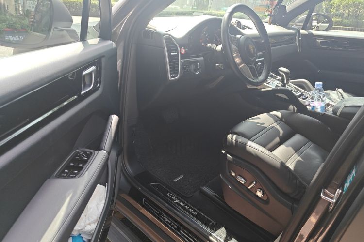 保时捷 2018款 Cayenne 3.0T中控内饰7003