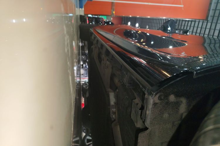 鸿蒙智行 智界R7 2025款 增程 251km Pro局部细节9002