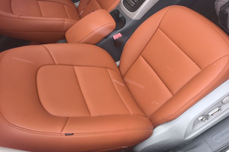 奥迪Q5 2013款 40 TFSI 进取型局部细节41