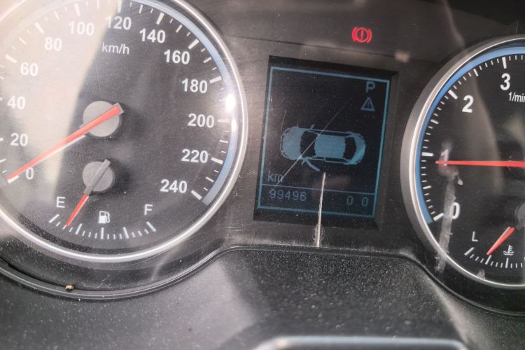 中华V5 2012款 1.5T 自动两驱运动型中控内饰14