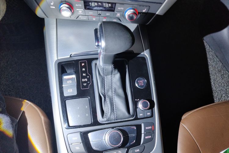 奥迪A6L 2014款 TFSI 舒适型中控内饰18