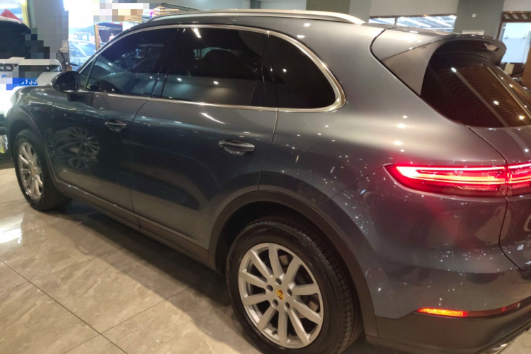 保时捷 2018款 Cayenne 3.0T车身外观6003