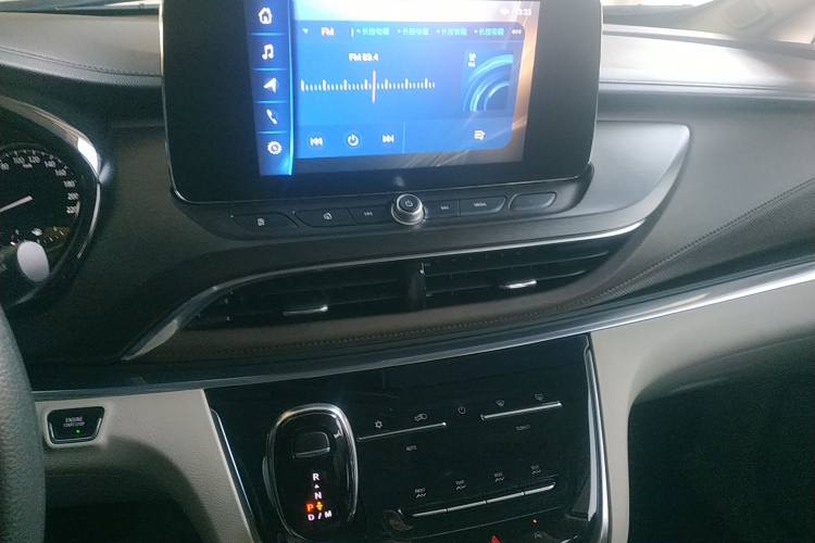 别克GL8 2023款 陆上公务舱 舒适型中控内饰16