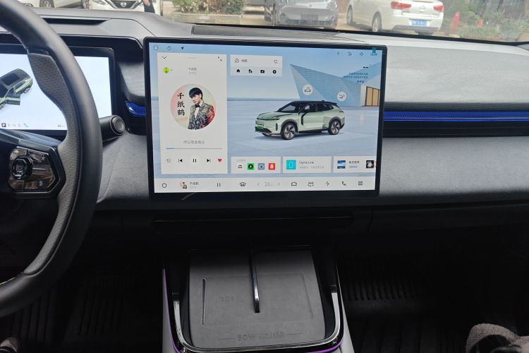 领克08 EM-P 2025款 220km 四驱性能Halo局部细节16