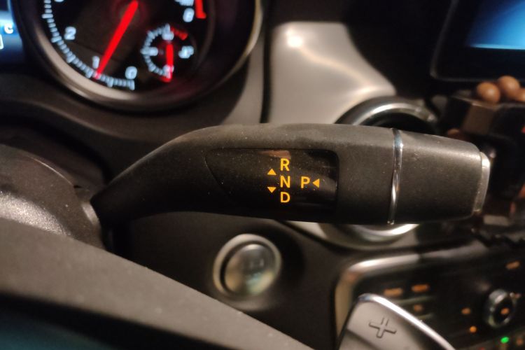 奔驰CLA 2018款 CLA 220 4MATIC中控内饰18