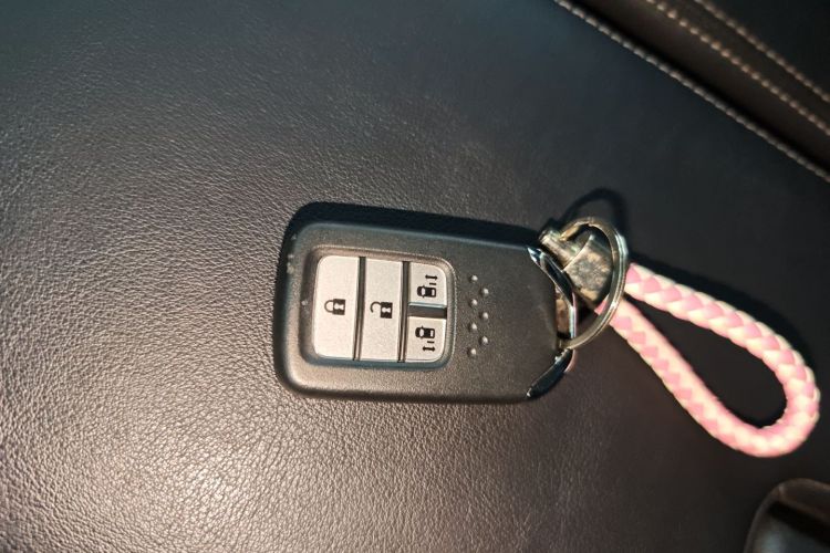 本田 艾力绅 2016款 2.4L 豪华版中控内饰7001