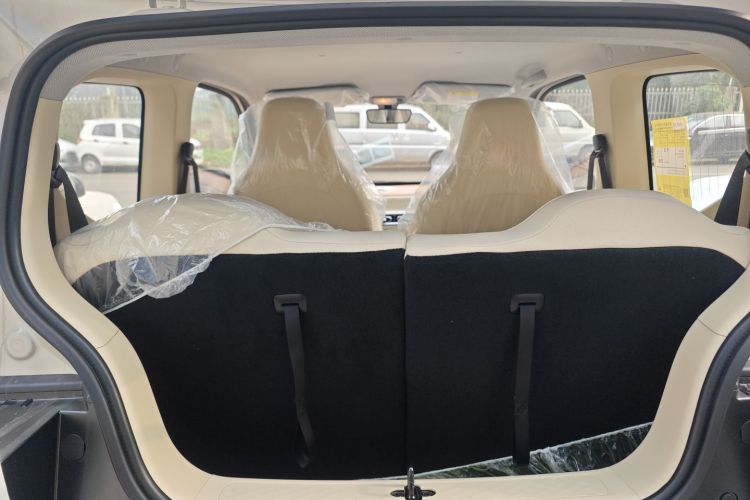 五菱汽车 宏光MINIEV 2024款 第三代 215km 青春版机舱底盘23