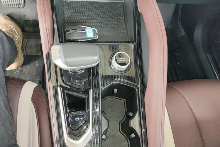 吉利汽车 星越L 2021款 2.0TD DCT EVO两驱尊贵型局部细节18