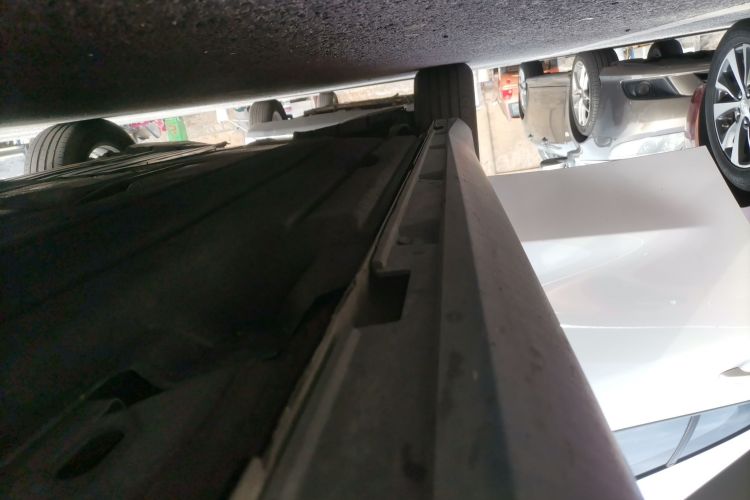 福特 福克斯 2021款 三厢 EcoBoost 180 自动锋潮型局部细节9001