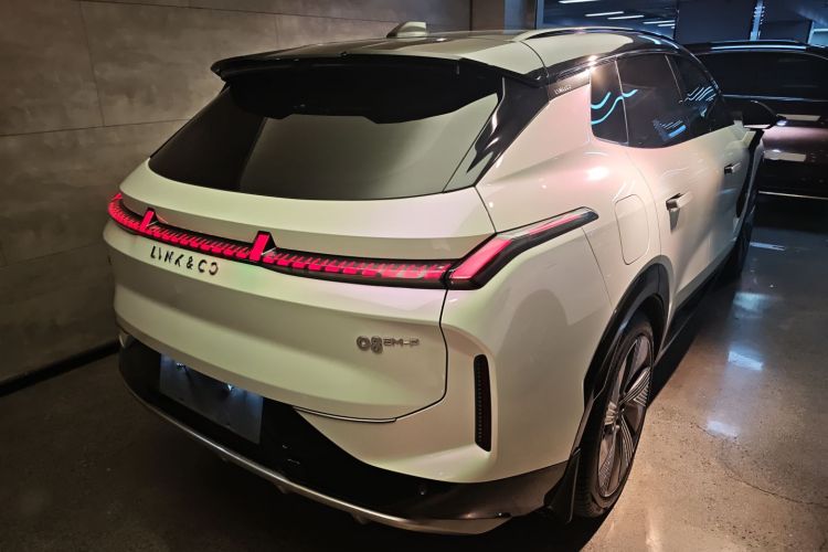 领克08 EM-P 2023款 220km 时间限量版车身外观6005
