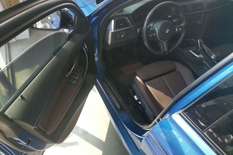 宝马3系 2018款 320Li 领先型M运动套装中控内饰20