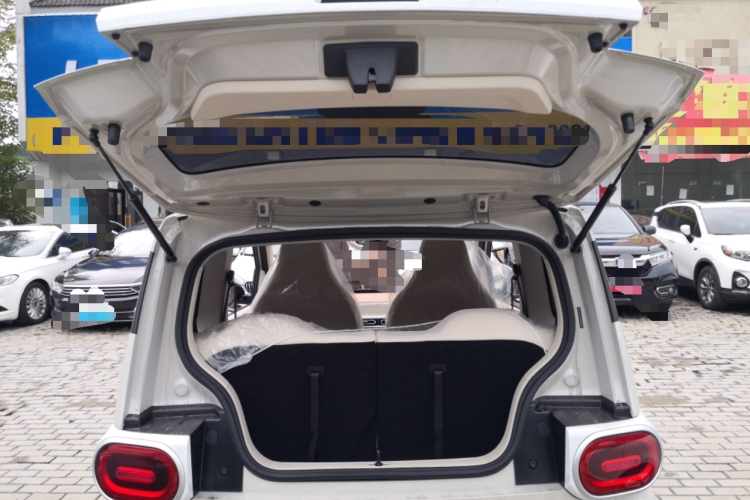 五菱汽车 宏光MINIEV 2024款 第三代 215km 青春版机舱底盘23