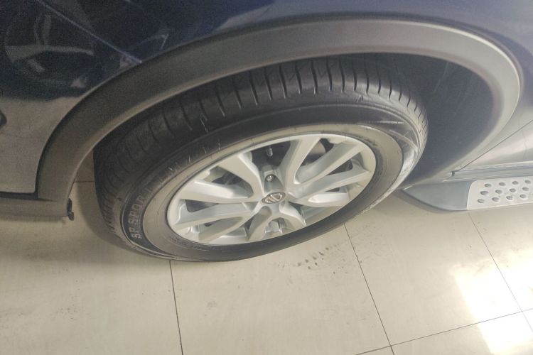 日产 奇骏 2019款 2.0L CVT智联舒适版 2WD车身外观6005