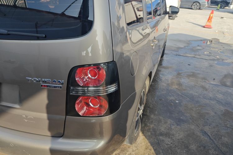 大众 途安 2014款 1.4T DSG 30周年纪念版车身外观9