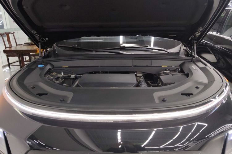 理想汽车 理想L8 2024款 Max机舱底盘24