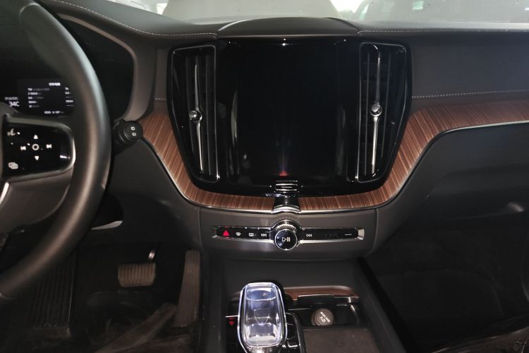 沃尔沃XC60 2025款 B5 四驱智远豪华版局部细节16