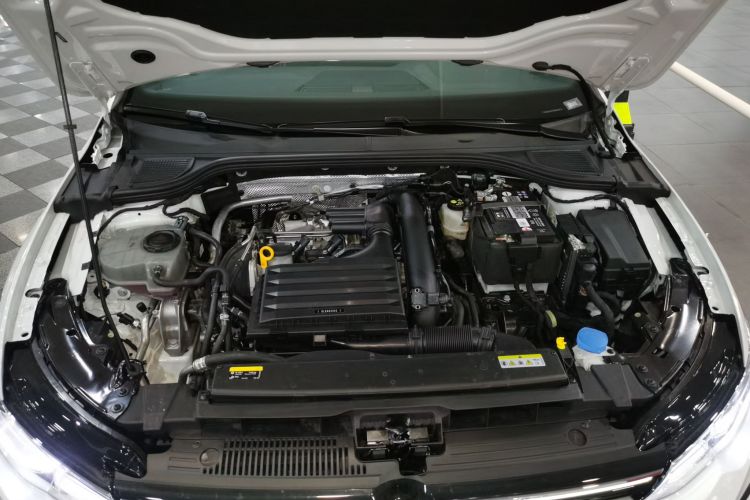 大众 高尔夫 2023款 改款 280TSI DSG R-Line机舱底盘24