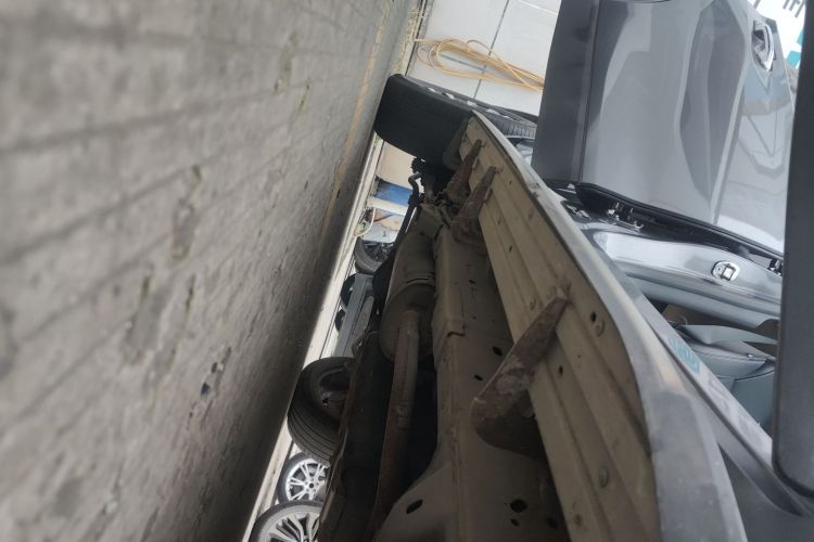 上汽大通MAXUS D90 2017款 2.0T 自动四驱 天狼星局部细节9001