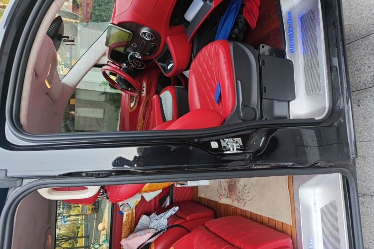 奔驰 威霆 2021款 2.0T 精英版 7座局部细节9005