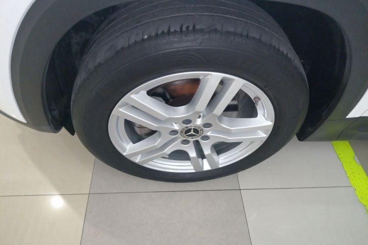 奔驰GLB 2021款 GLB 200 动感型车身外观6007