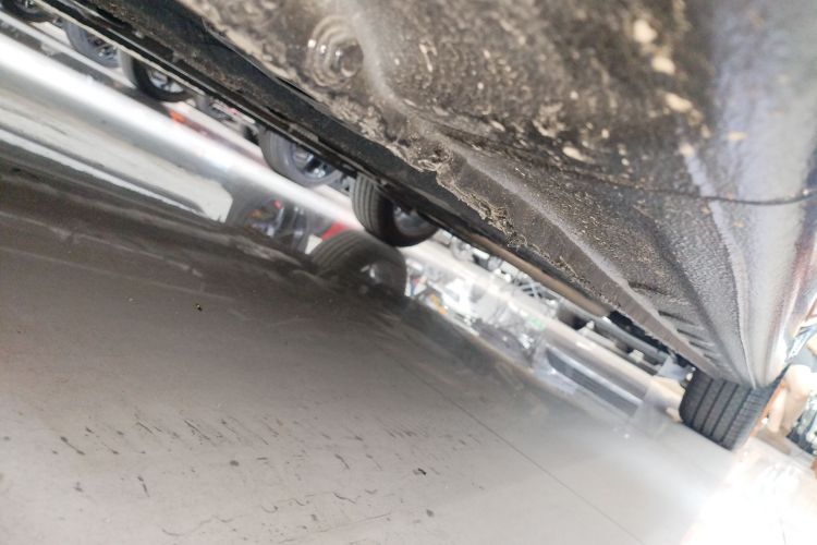 奔腾B70 2024款 龙腾版 1.5T 领创型机舱底盘30