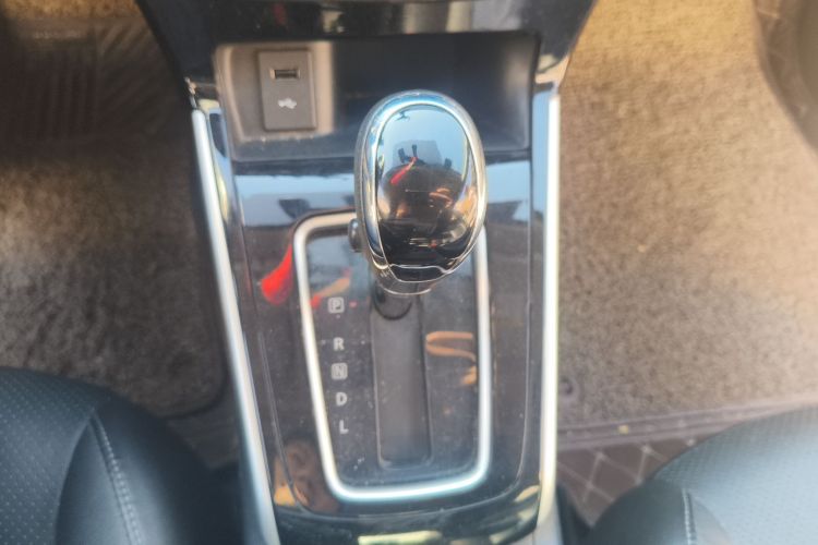 日产 轩逸 2018款 1.6XV CVT尊享版中控内饰18